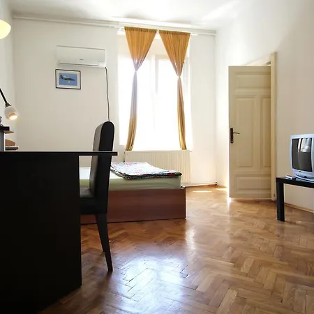 Studio Jerami Apartment
