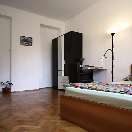 Studio Jerami Apartment *